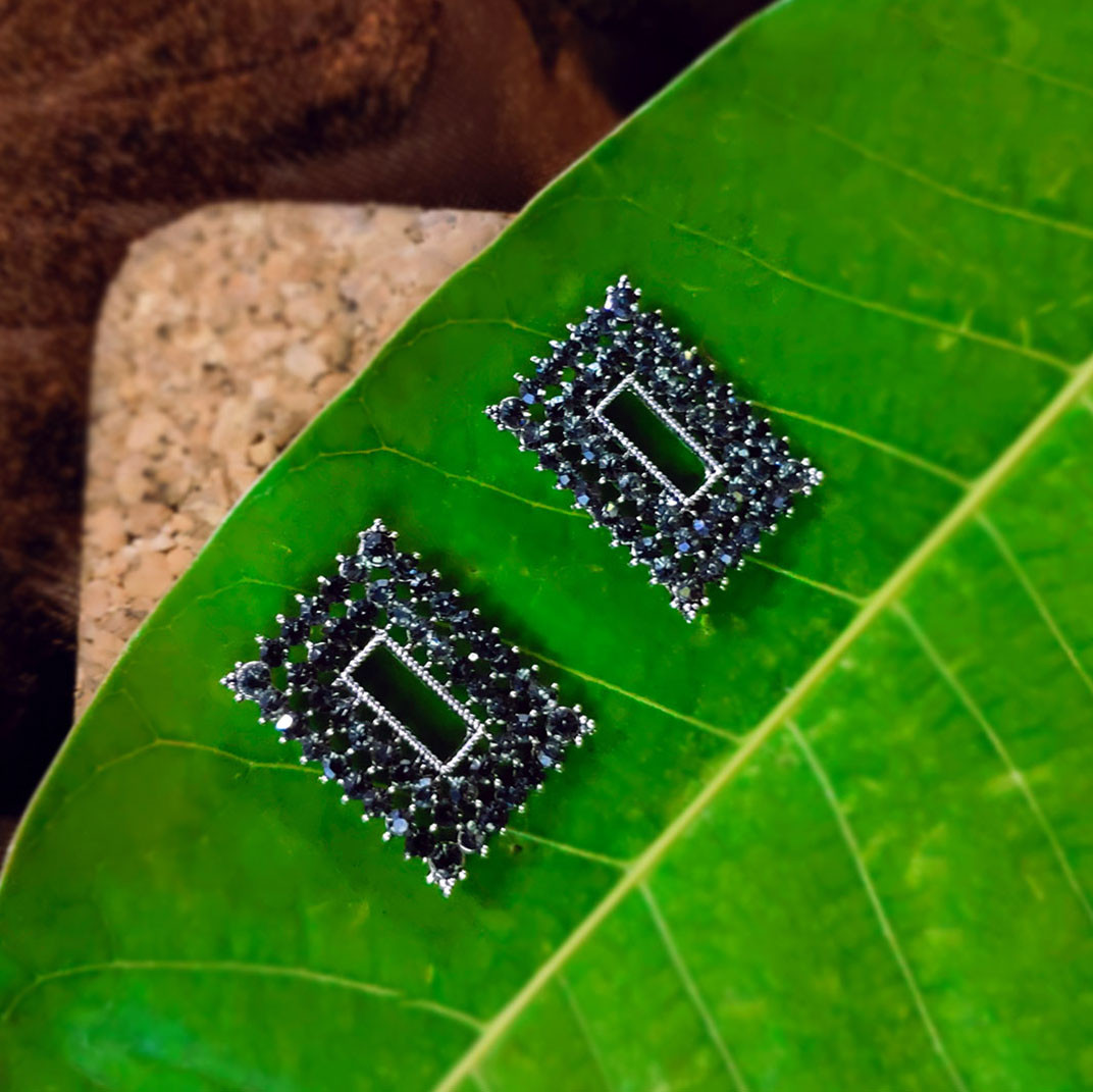 royal Rectangular professional studs